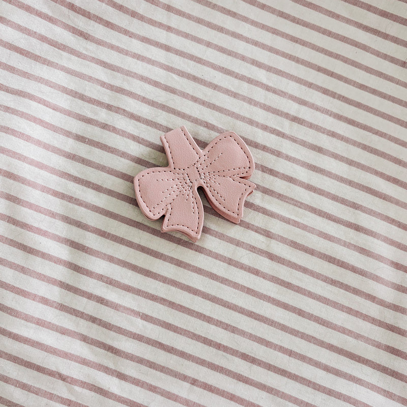 Magnetic Vegan Leather Bow Bookmark  | PLANNER DECOR | Pink
